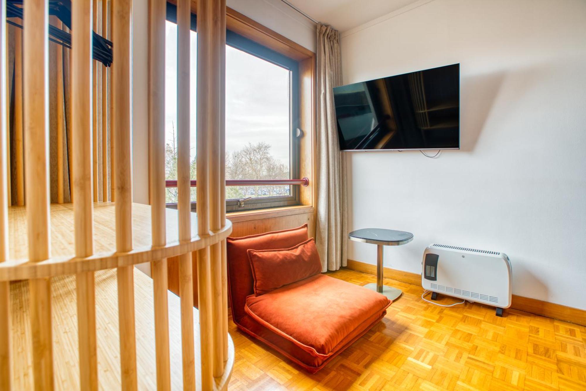 Studio Matosinhos Sul Luaran gambar